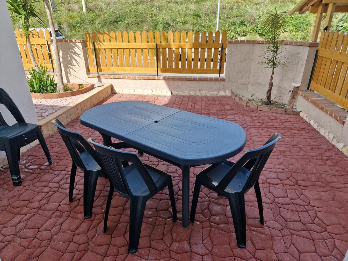 Апартаменти Nina'S House 1 A 300 Metri Dal Mare Santa Caterina Dello Ionio Marina Екстер'єр фото